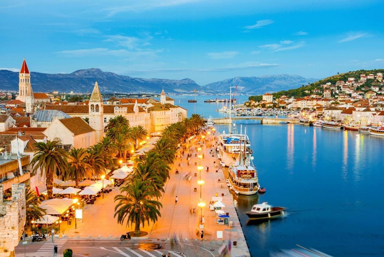Luxury Apartments Marija Trogir Bagian luar foto