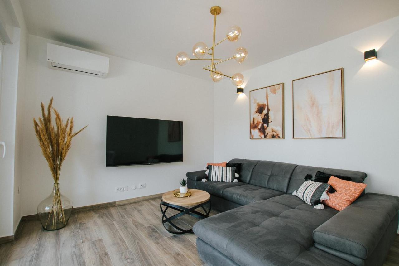 Luxury Apartments Marija Trogir Bagian luar foto